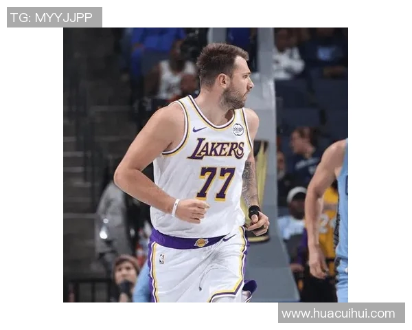 湖人逆转灰熊！东契奇44+12创两纪录，莫兰特14中3，里夫斯全队第一